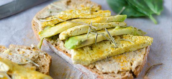 receta-tostada-tofu-soria-natural